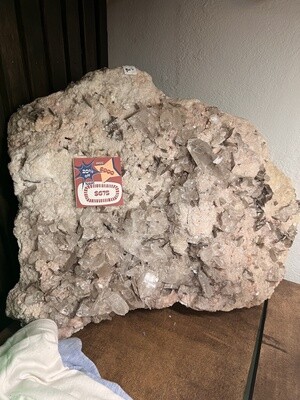 Quartz w muscovite/albite Collector piece