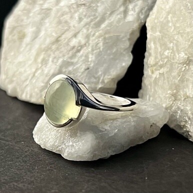 Prehnite Ring Cab Twist