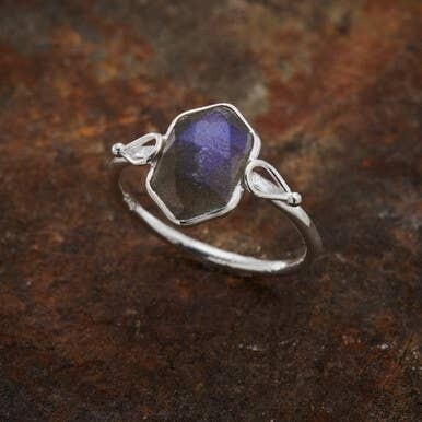 Labradorite Double Terminated Ring