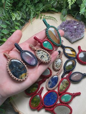 Macrame Crystal Pendant (Pendant Only)