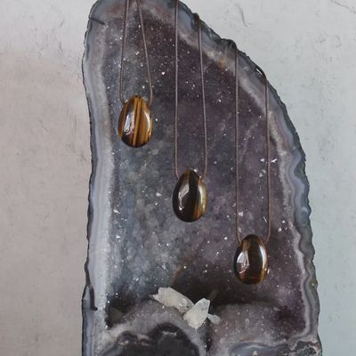 Polished Tiger Eye Stone Necklace