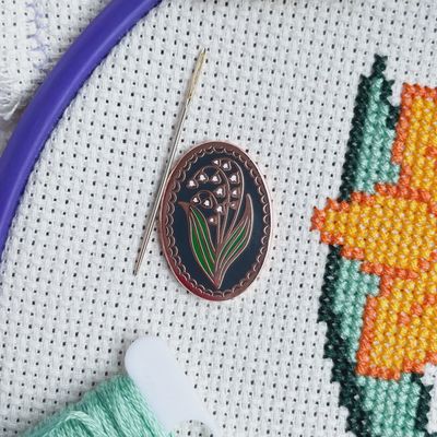 Lily of The Valley Magnetic Needle Minder
