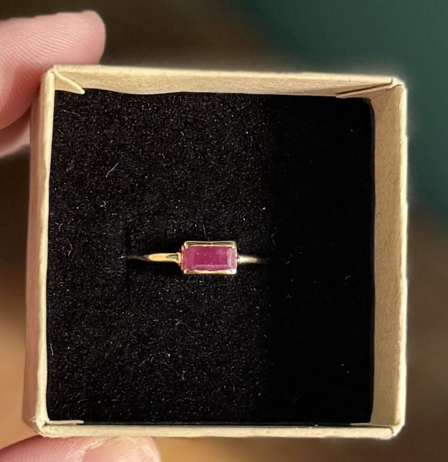 Graced Gold Stackable Ring Ruby Baguette