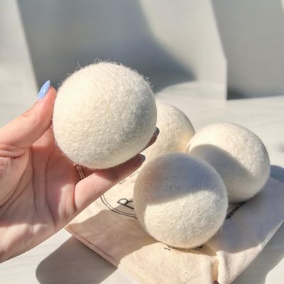 Set of 6 White Organic Wool Dryer Balls | White