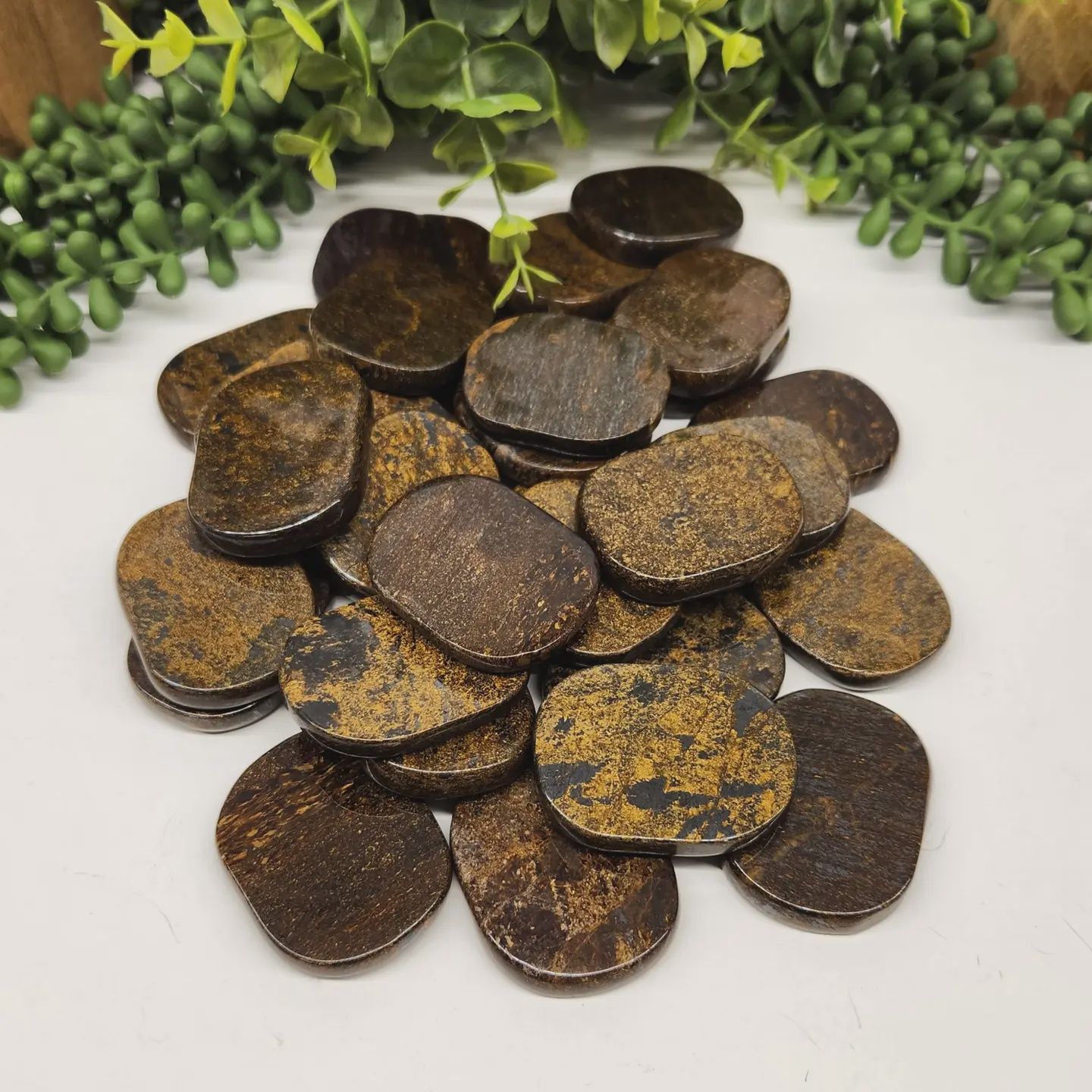 Flat Pocket Stone | 45x35x7mm, Type: Bronzite