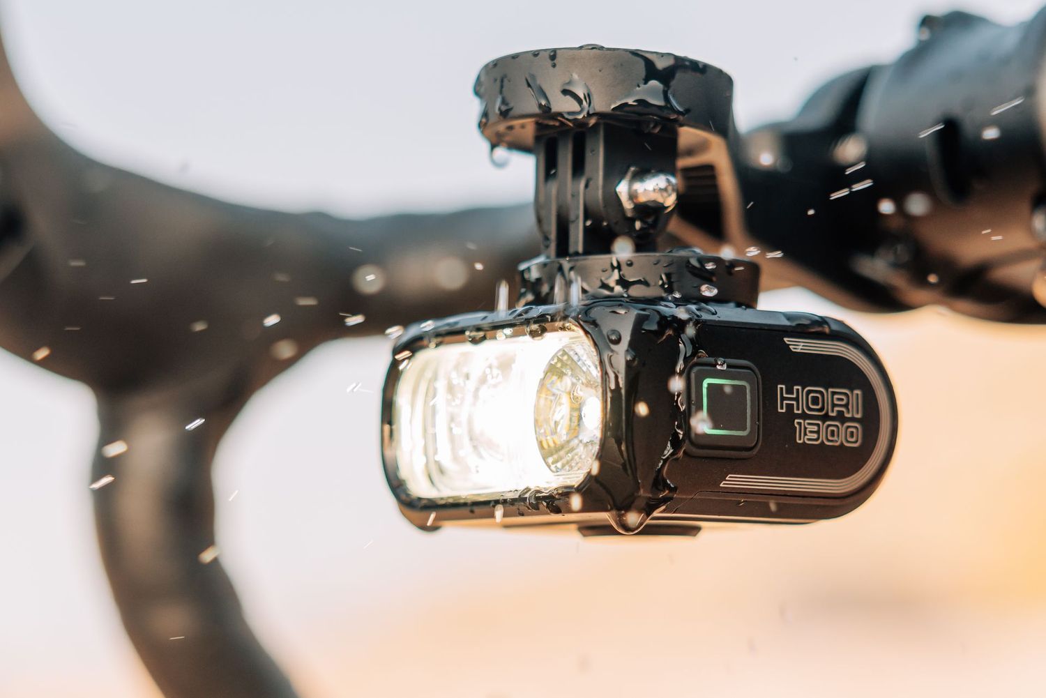 HORI 1300 Pro Version, Dual Mount  Lampe (optional mit Halterung MJ 6538)