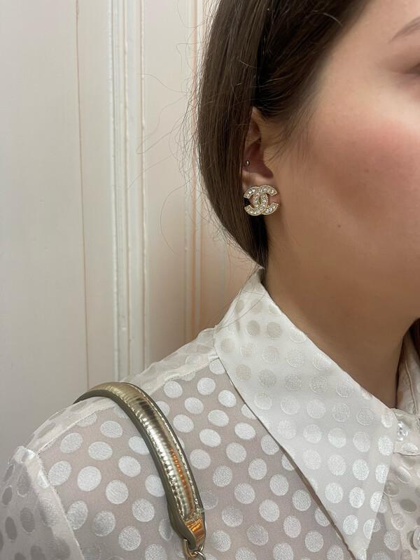 Vintage Gold tone with Rhinestones Earrings