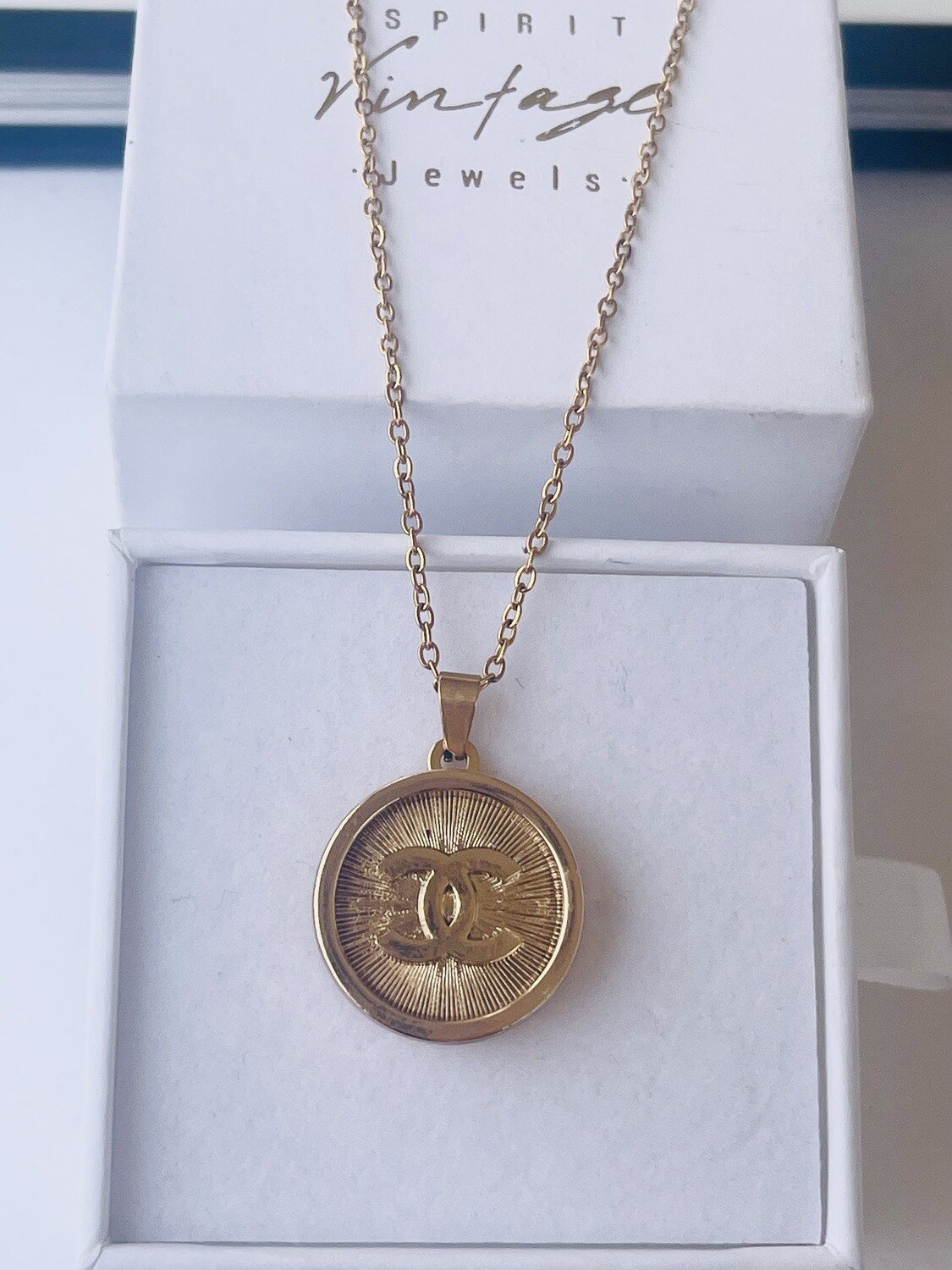 Delicate gold vintage reworked necklace