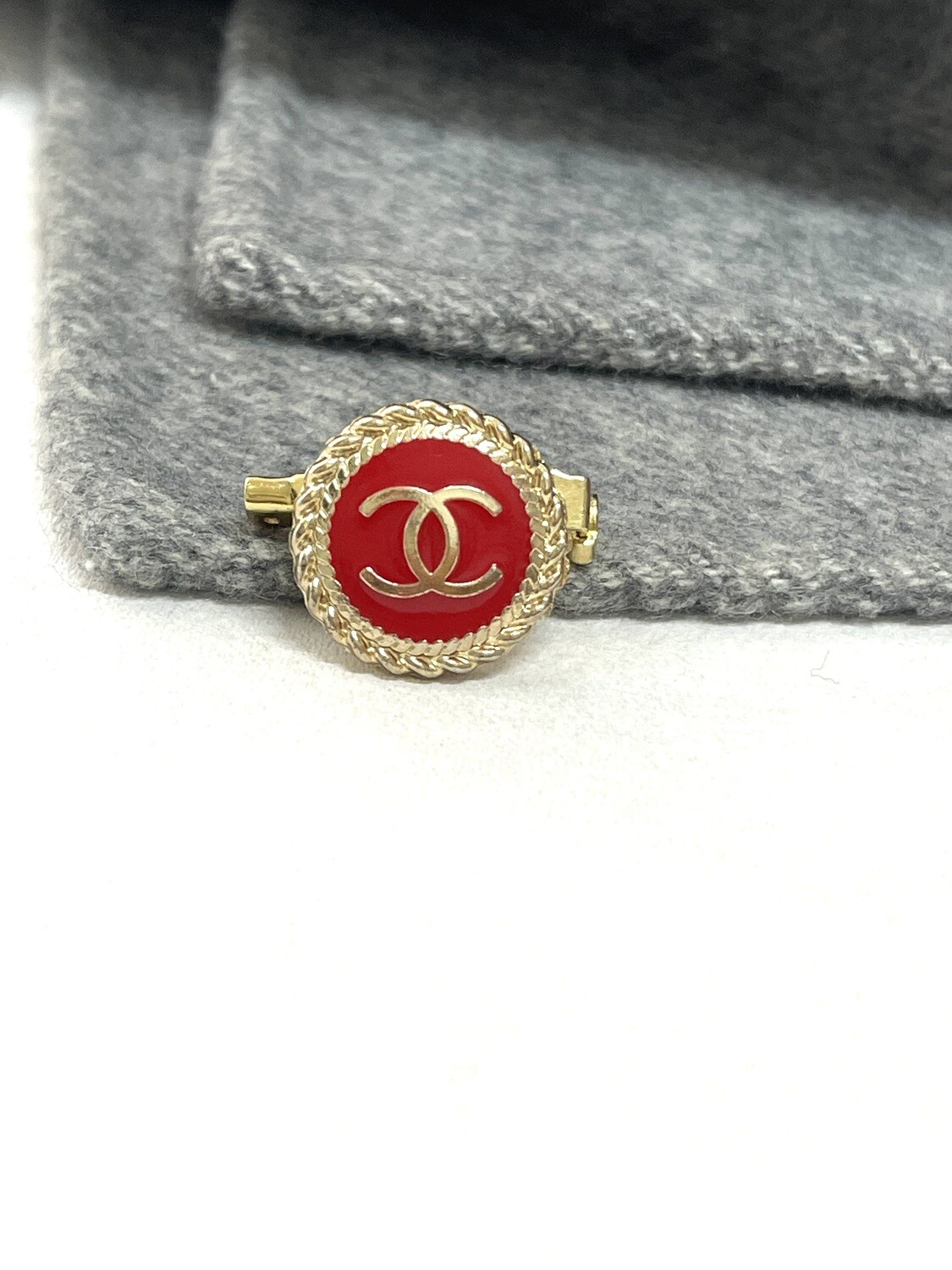 Red gold reworked Brooch