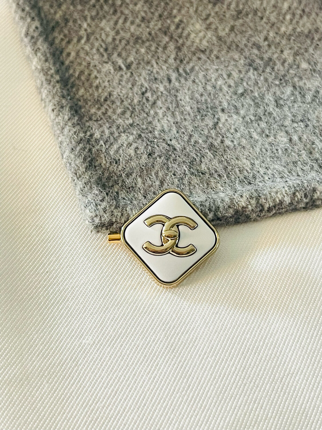 White with gold square small brooch