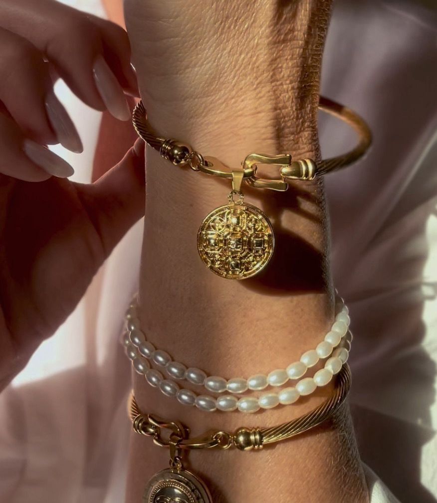 Vintage gold bracelet