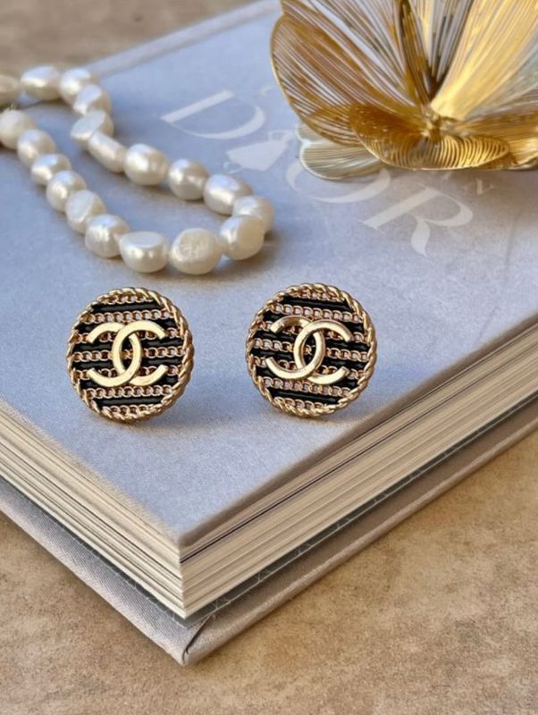 Elegant gold and black chain reworked earrings