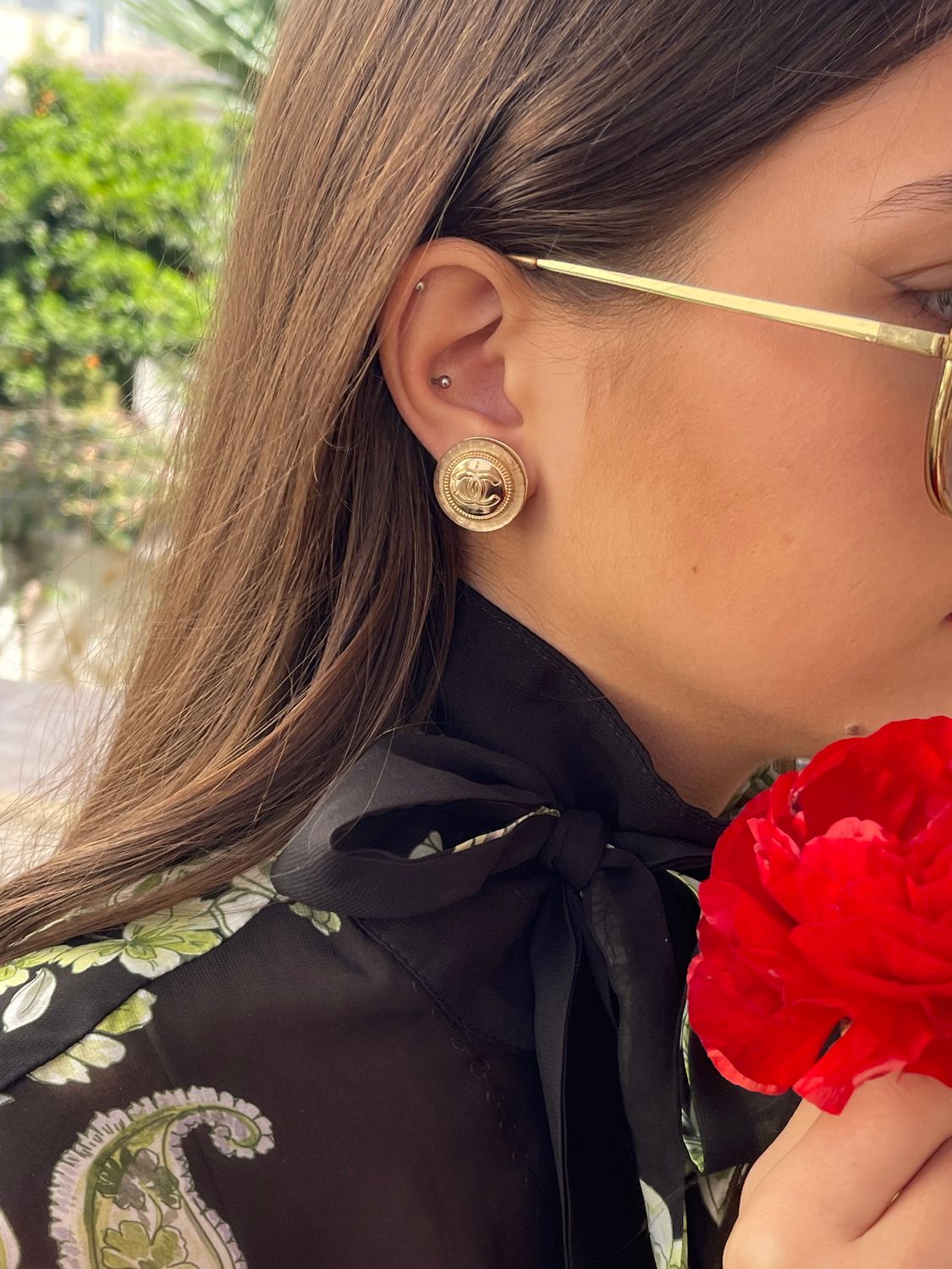 Chic Vintage total gold tone earrings