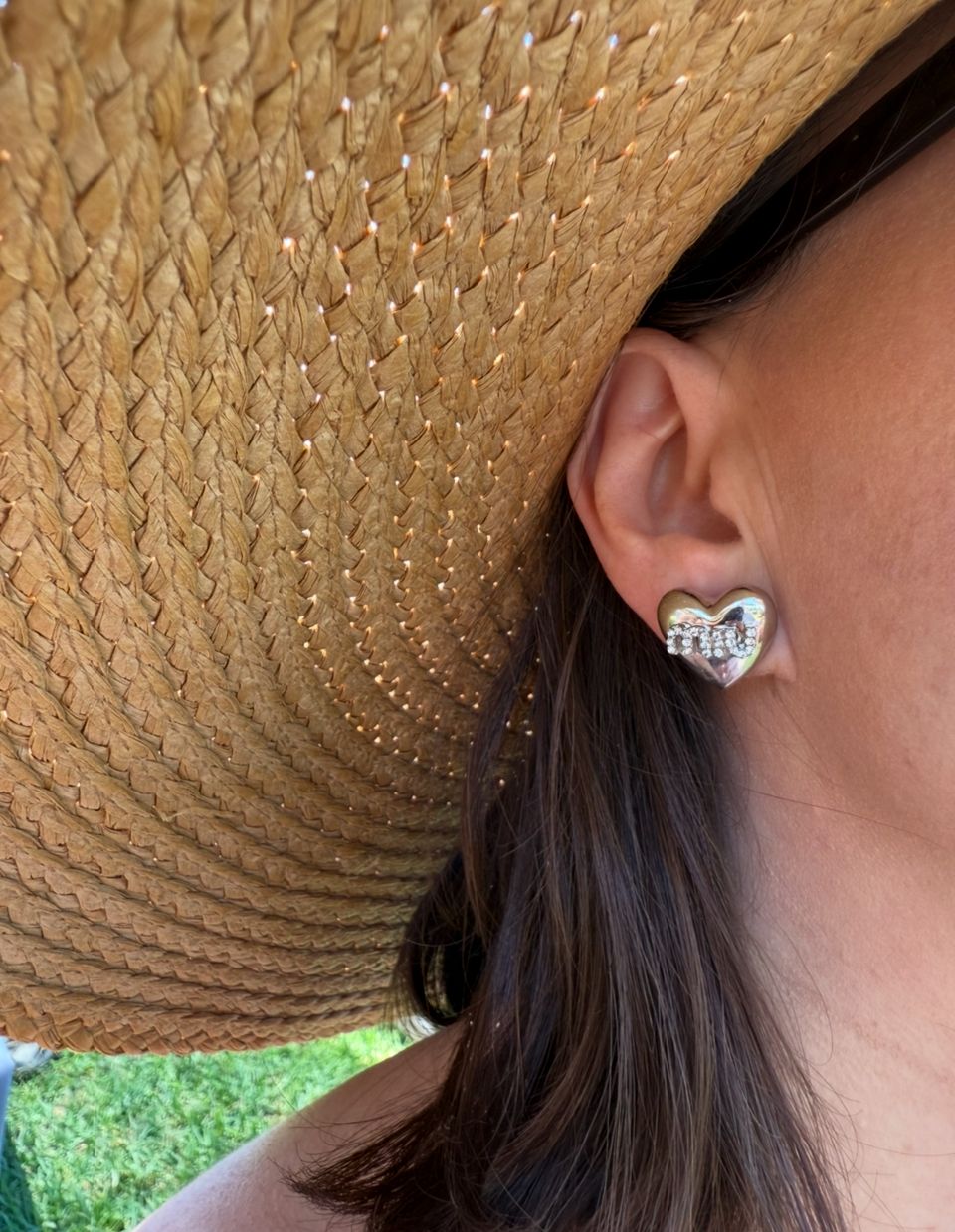 Elegant heart silver tone earrings
