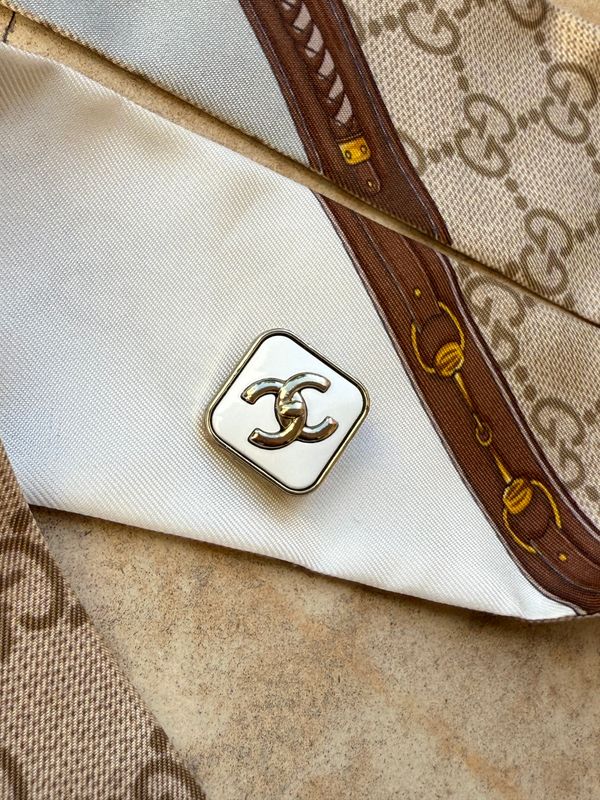 White with gold square small brooch