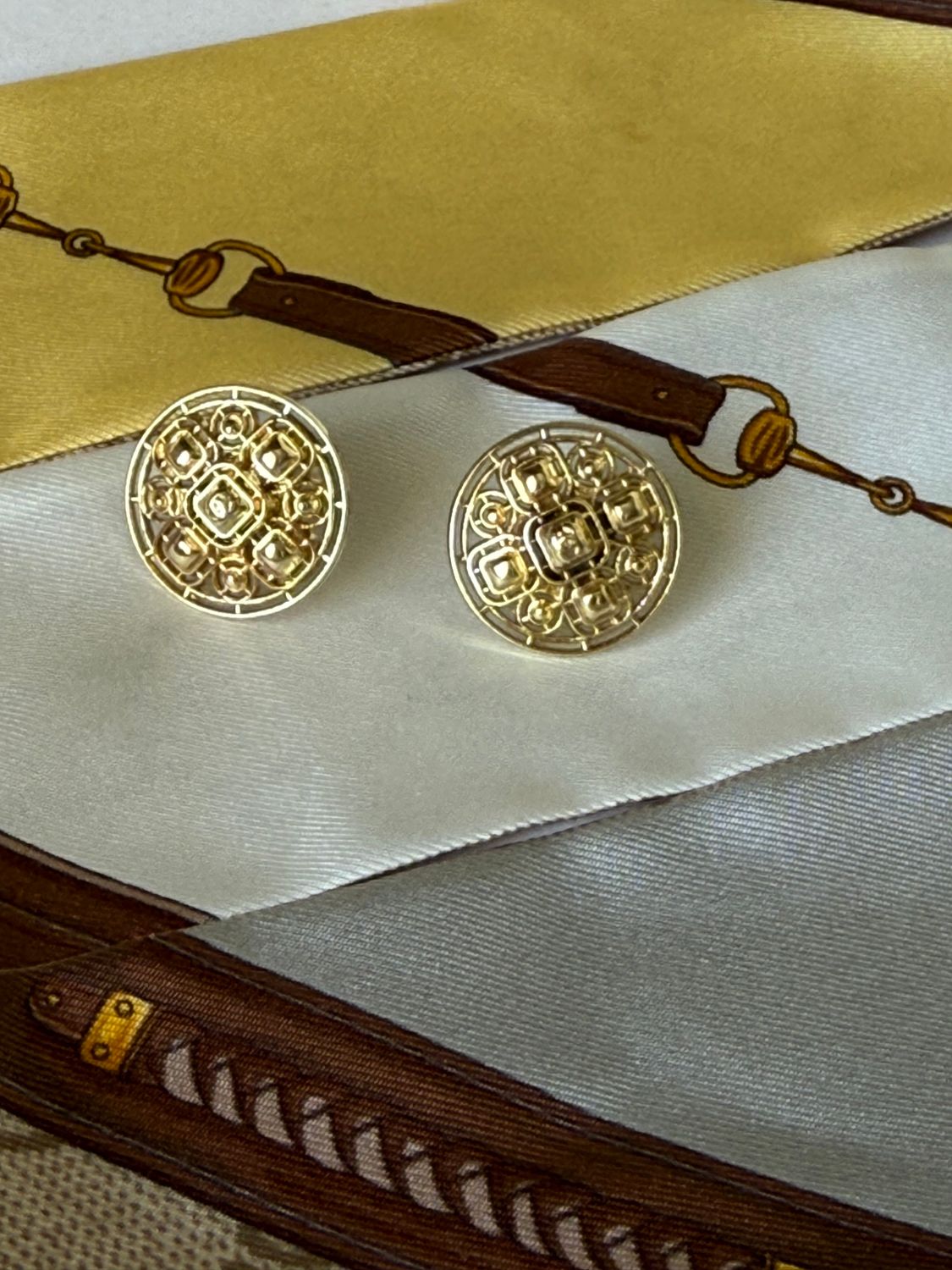 Timeless Gold Filigree Stud Earrings 