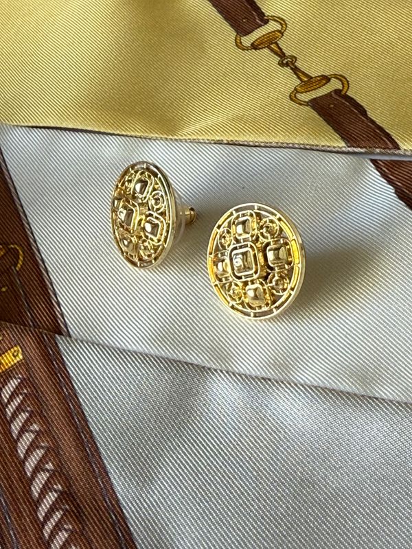 Timeless Gold Filigree Stud Earrings 