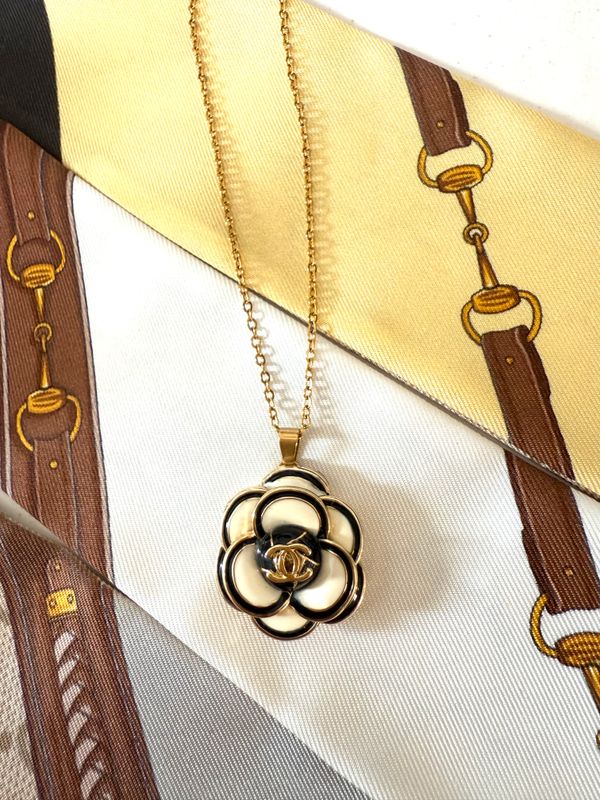 Vintage-Inspired Camellia Pendant Necklace