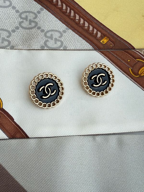 Maison Noir Chain Stud Earrings 