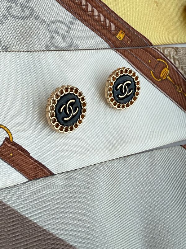 Maison Noir Chain Stud Earrings 