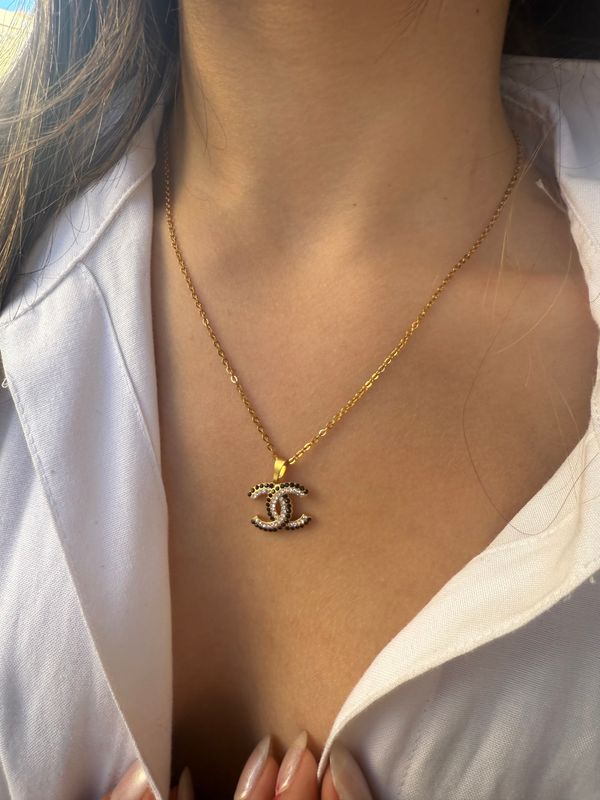 Stylish charm logo necklace