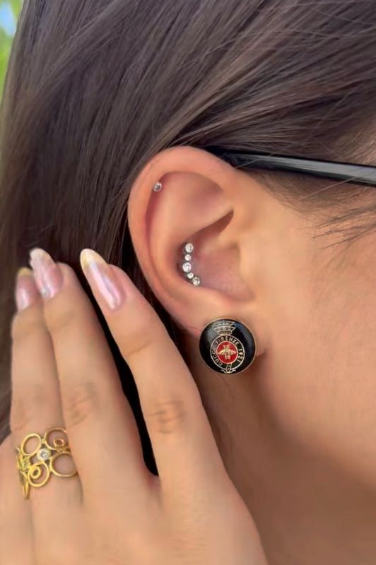 Stylish small crown earrings