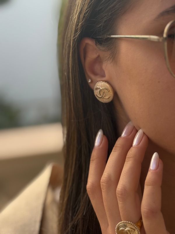 Timeless gold tone earrings