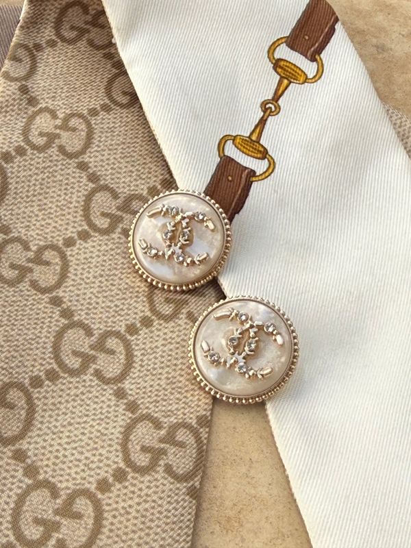 Luna Pearl Disc Studs