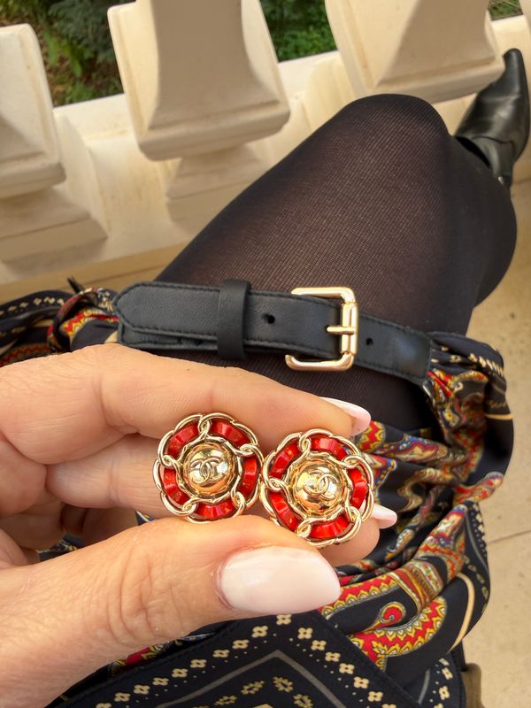 Rouge Royale Gold Button Earrings