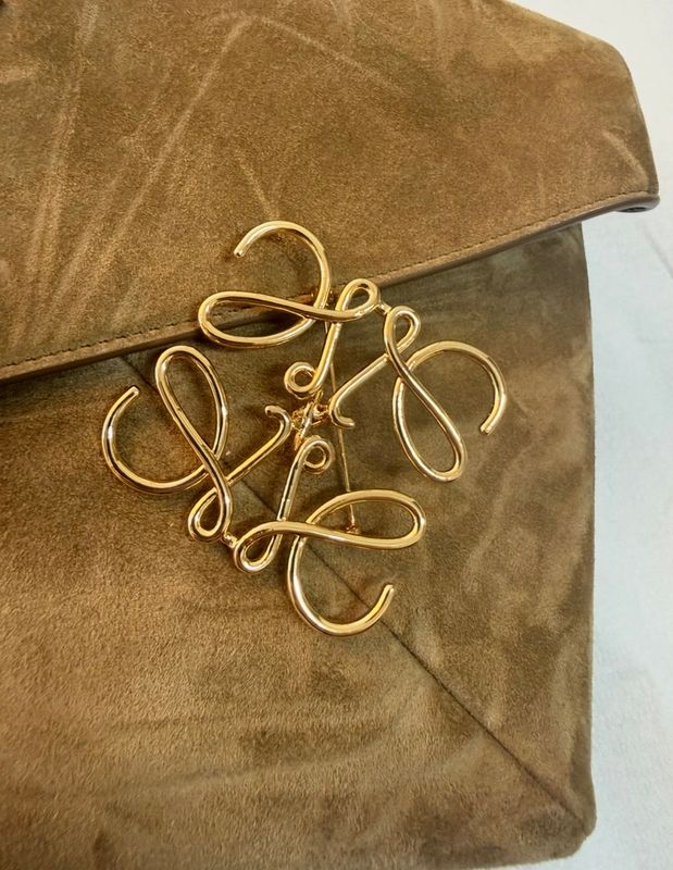 Vintage Gold Tone Script Brooch