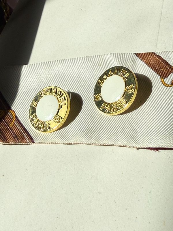 Minimal Luxe Paris-Inspired Open Circle Gold Earrings