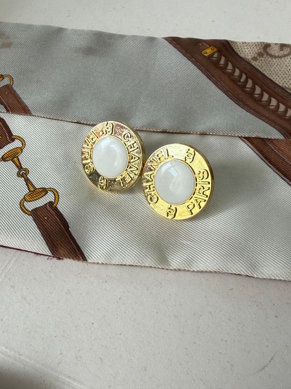 Iconic ivory stud earrings