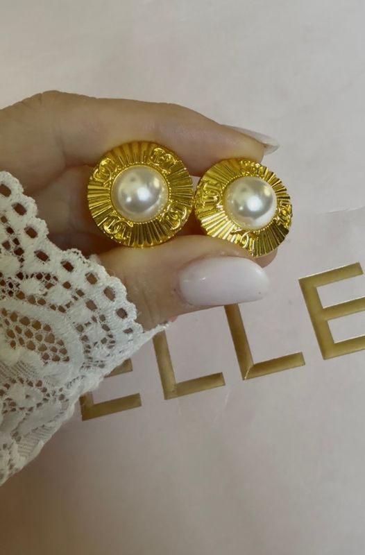 Golden Pearl Soleil Studs