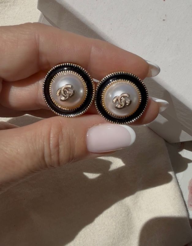 Noir &amp; Pearl Heritage Earrings