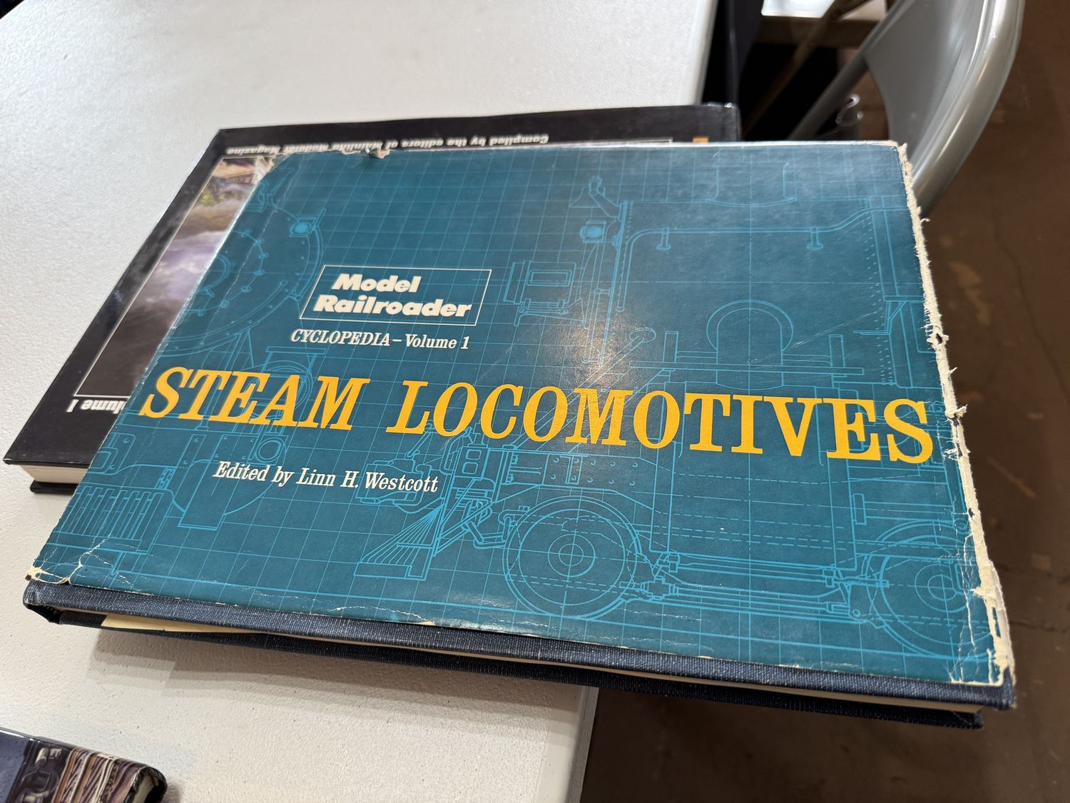 Model Railroad Cyclopedia - Volume 1: Steam Locomotives Edited by Linn H. Westcott
