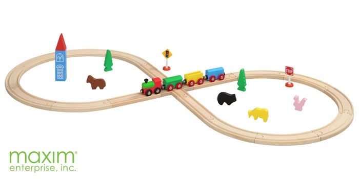 32 piece Figure 8 Wooden Train Set