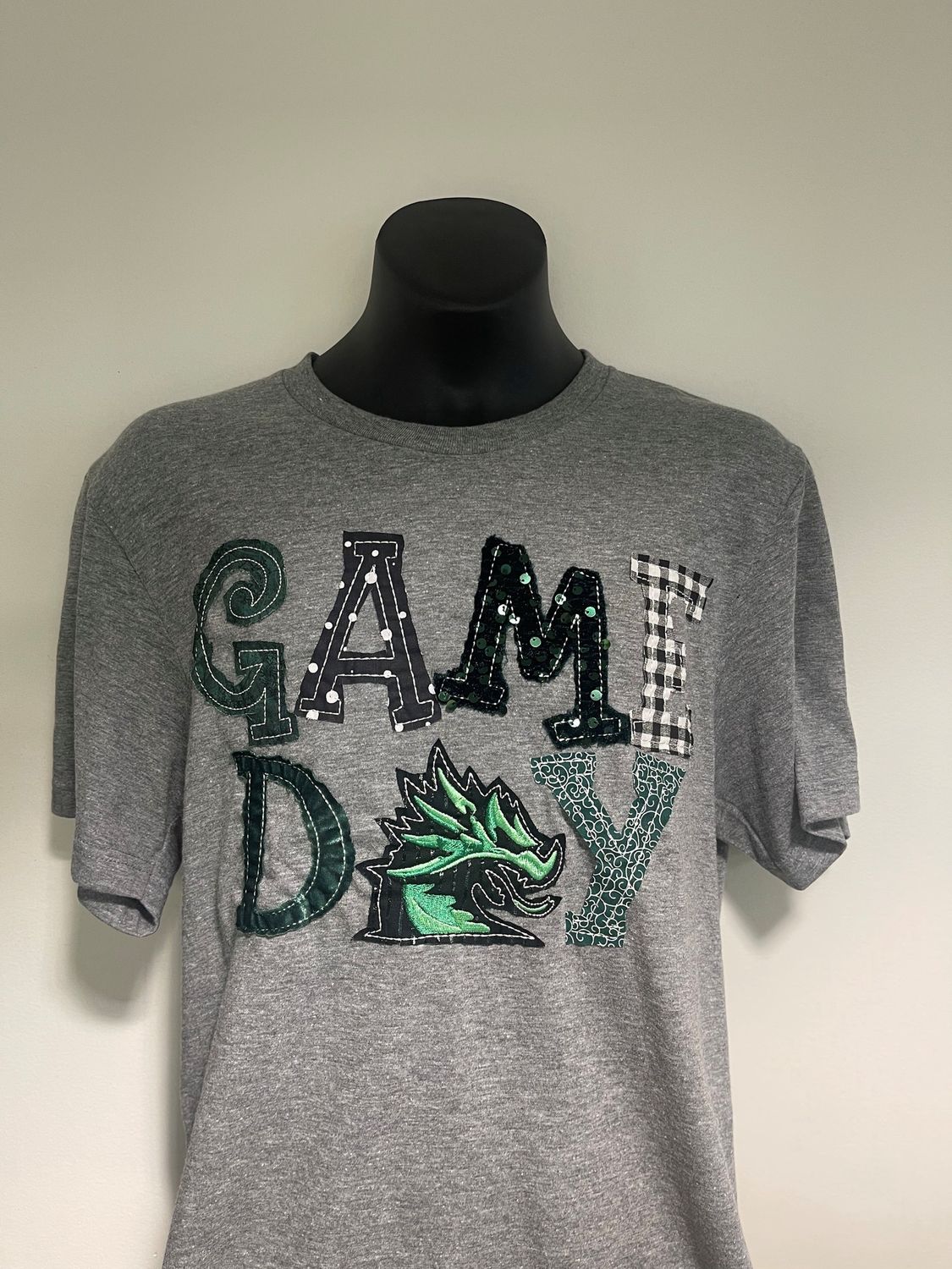Women&#39;s Game Day t-shirt - ADULT