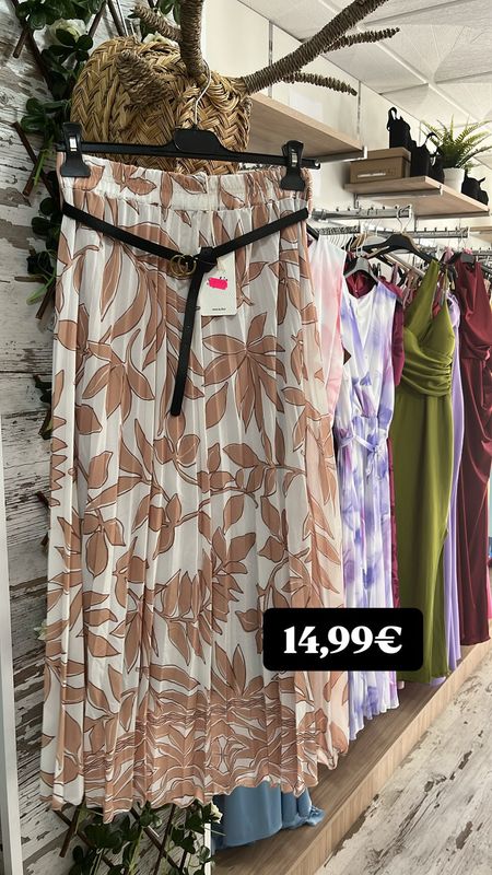 Falda flores beige