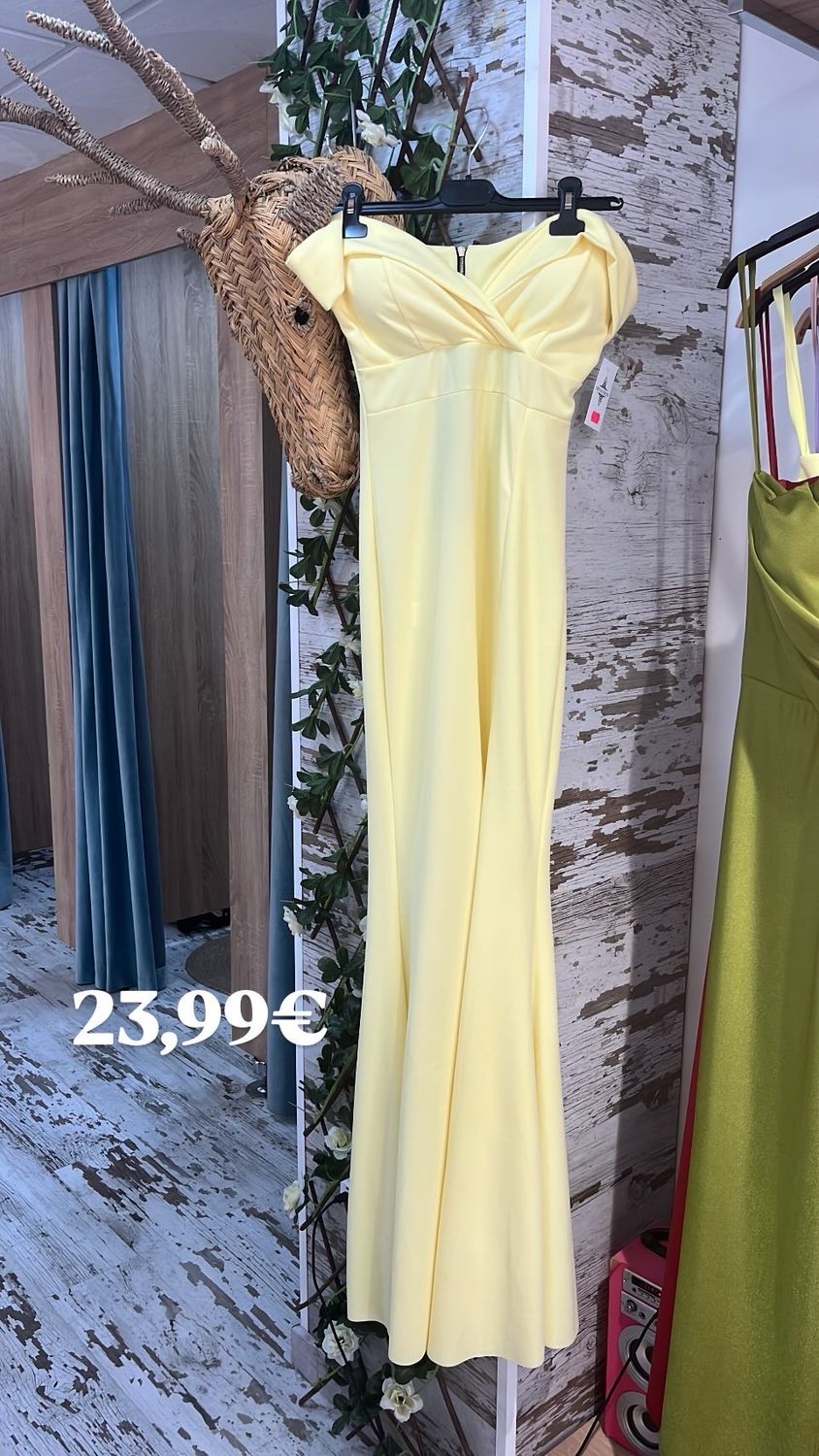 Vestido amarillo palabra de honor