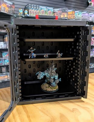 LEVEL UP GAMES MINIATURE CASE 2026