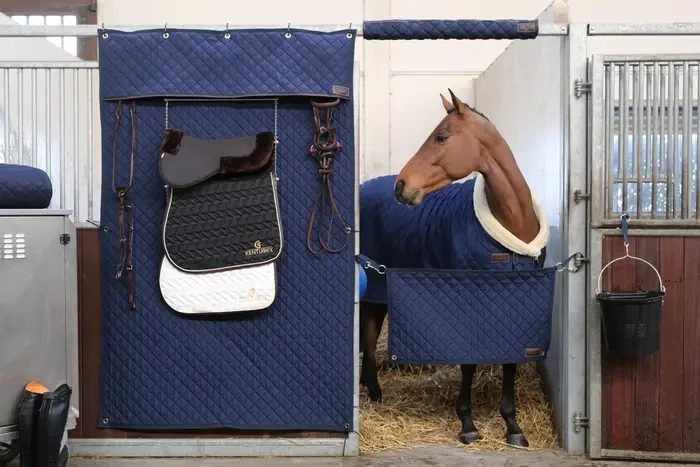 Stable Curtain  Kentucky 82101 Navy