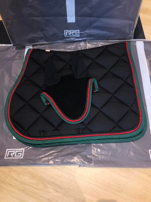 Ensemble Tapis & Bonnet  RG Italy Week-end 04 SG1