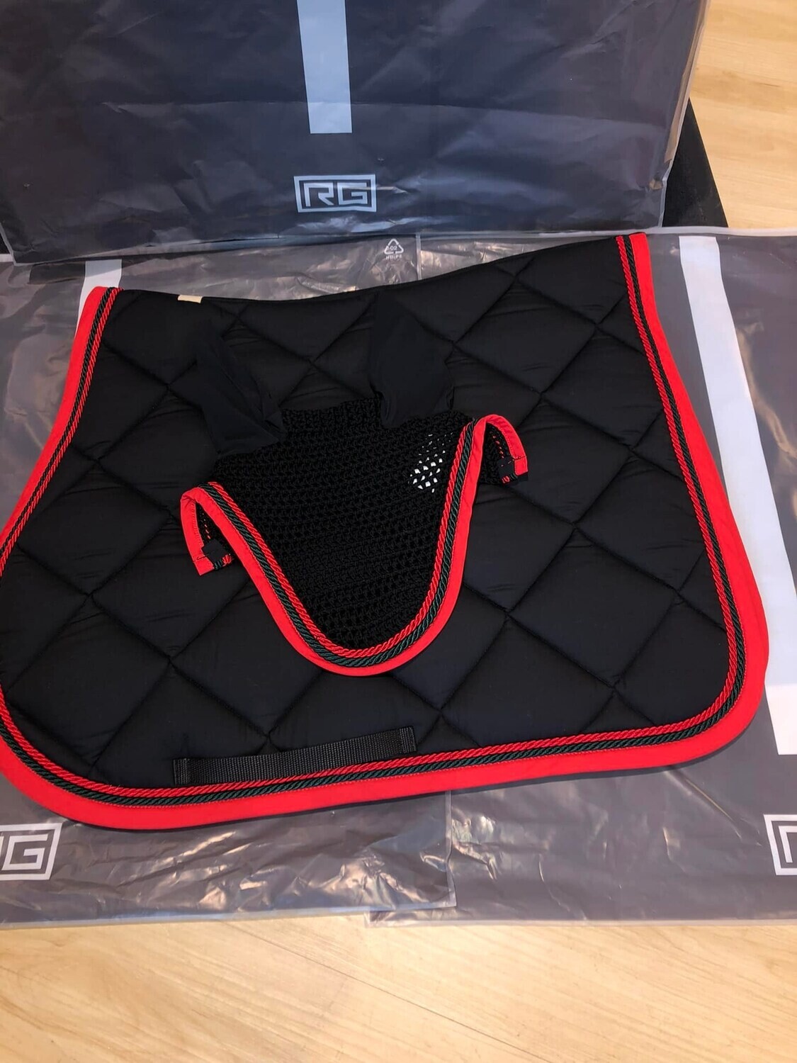 Ensemble Tapis & Bonnet  RG Italy Week-end 05 SG2