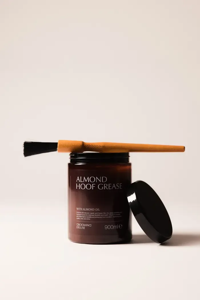 Almond Hoof Grease Grooming Deluxe 42425