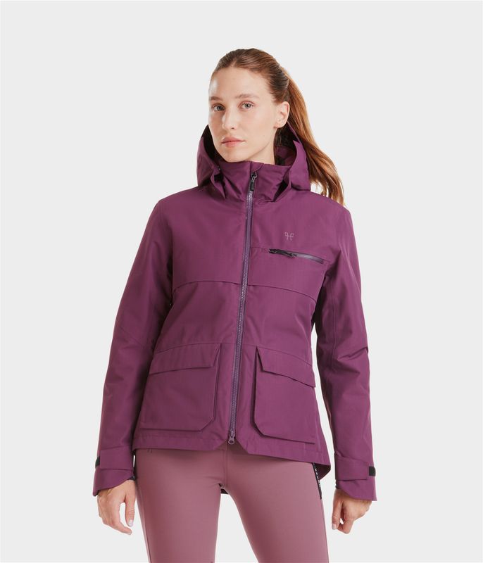 New Essential Women FW24/25 Horse Pilot