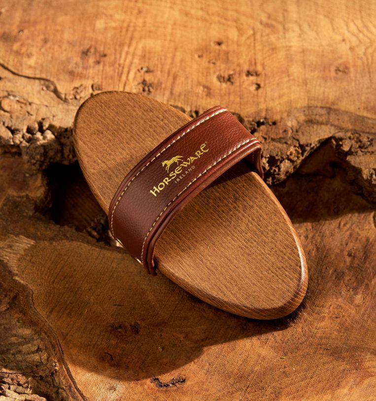 Horseware finishing brush