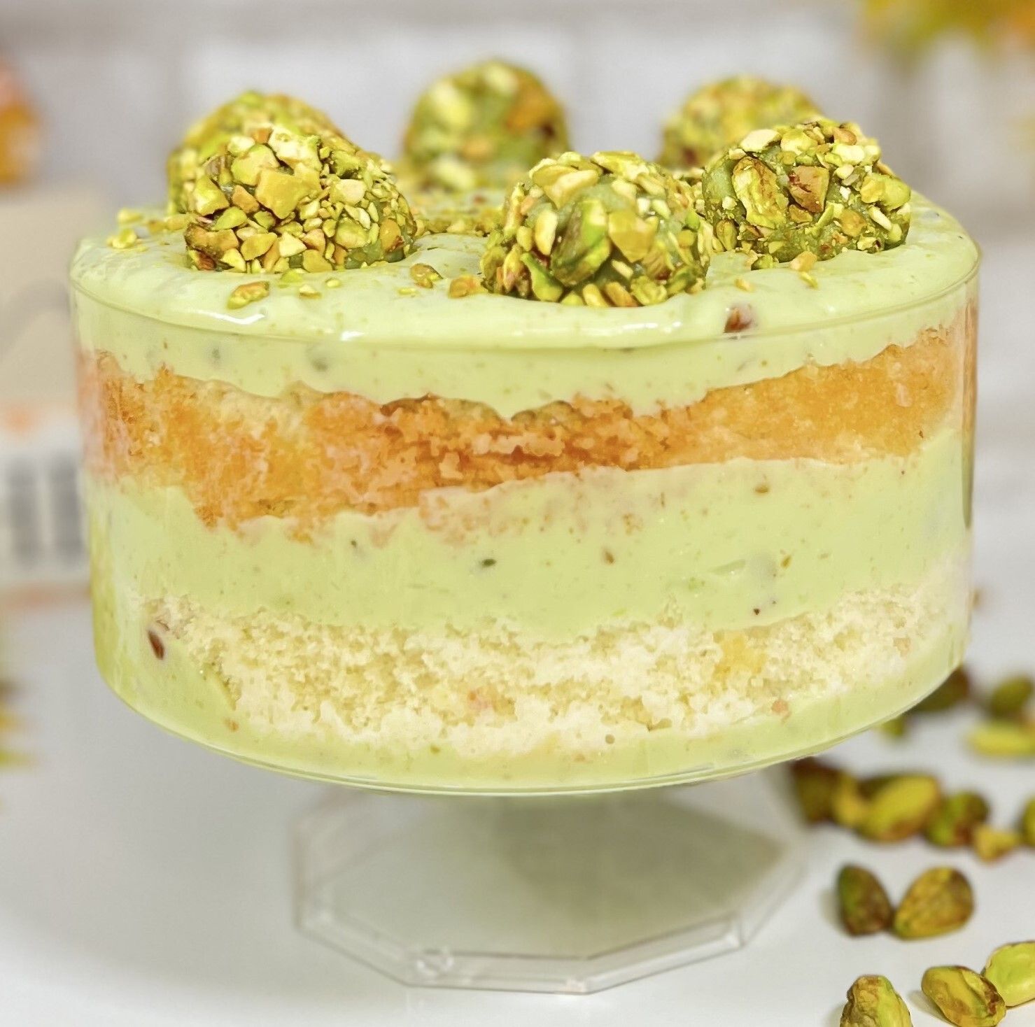 Cake Trifle, Size: Small 1KG - Serve up to 8 pieces