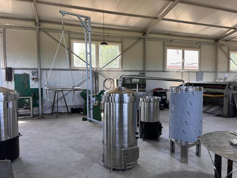 DESTYLATOR Z PALENISKIEM NIERDZEWNYM 60 LITRÓW