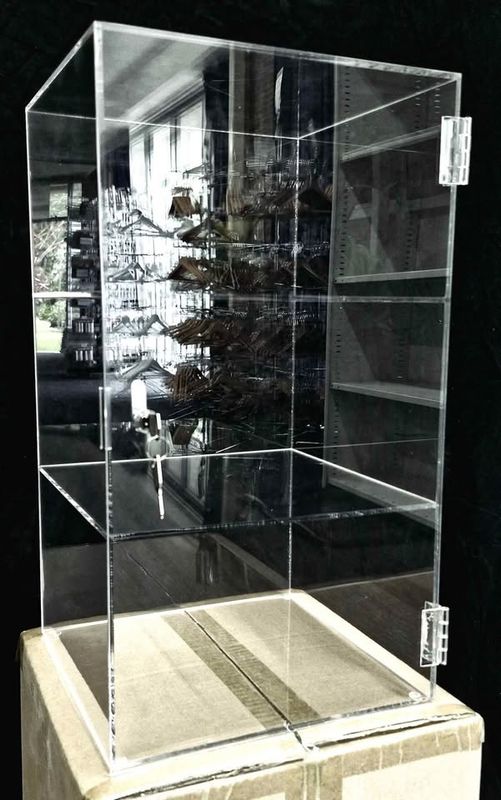 Lockable Acrylic Display Unit