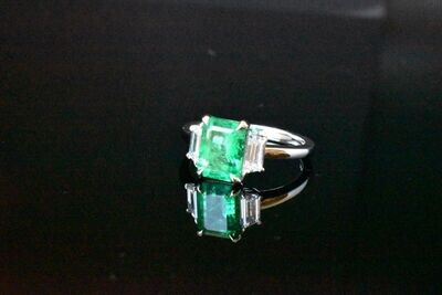 Diamond and Emerald Ring in 18KWG